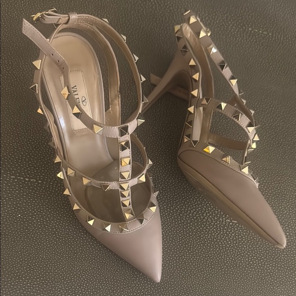 Valentino Garavani Shoes - Valentino Garavani Tan Studded Slingback Heels